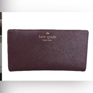 KATE SPADE ZIP AROUND WRISTLET BURGUNDY SAFFIANO LEATHER